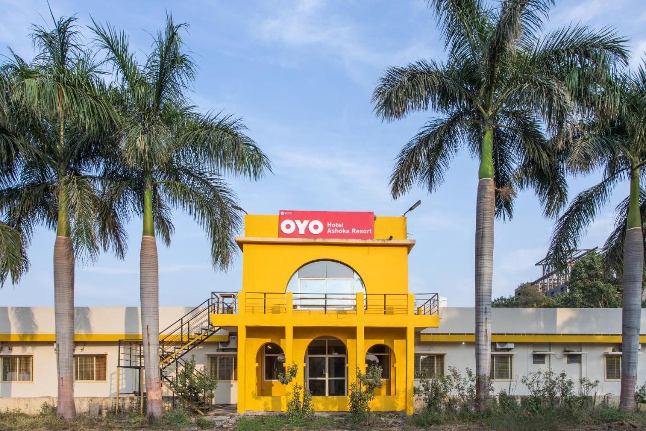 Oyo 18571 アショカ リゾート インドール エクステリア 写真