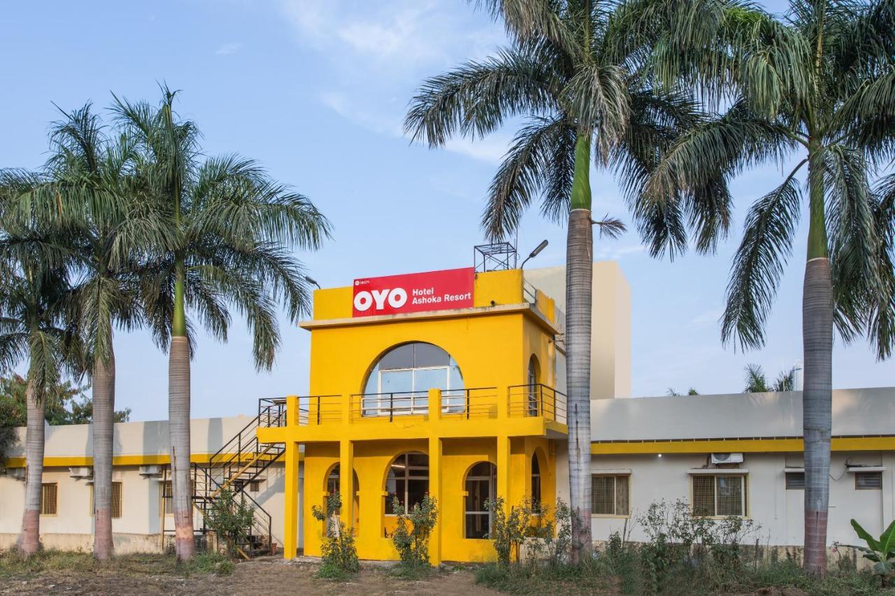 Oyo 18571 アショカ リゾート インドール エクステリア 写真